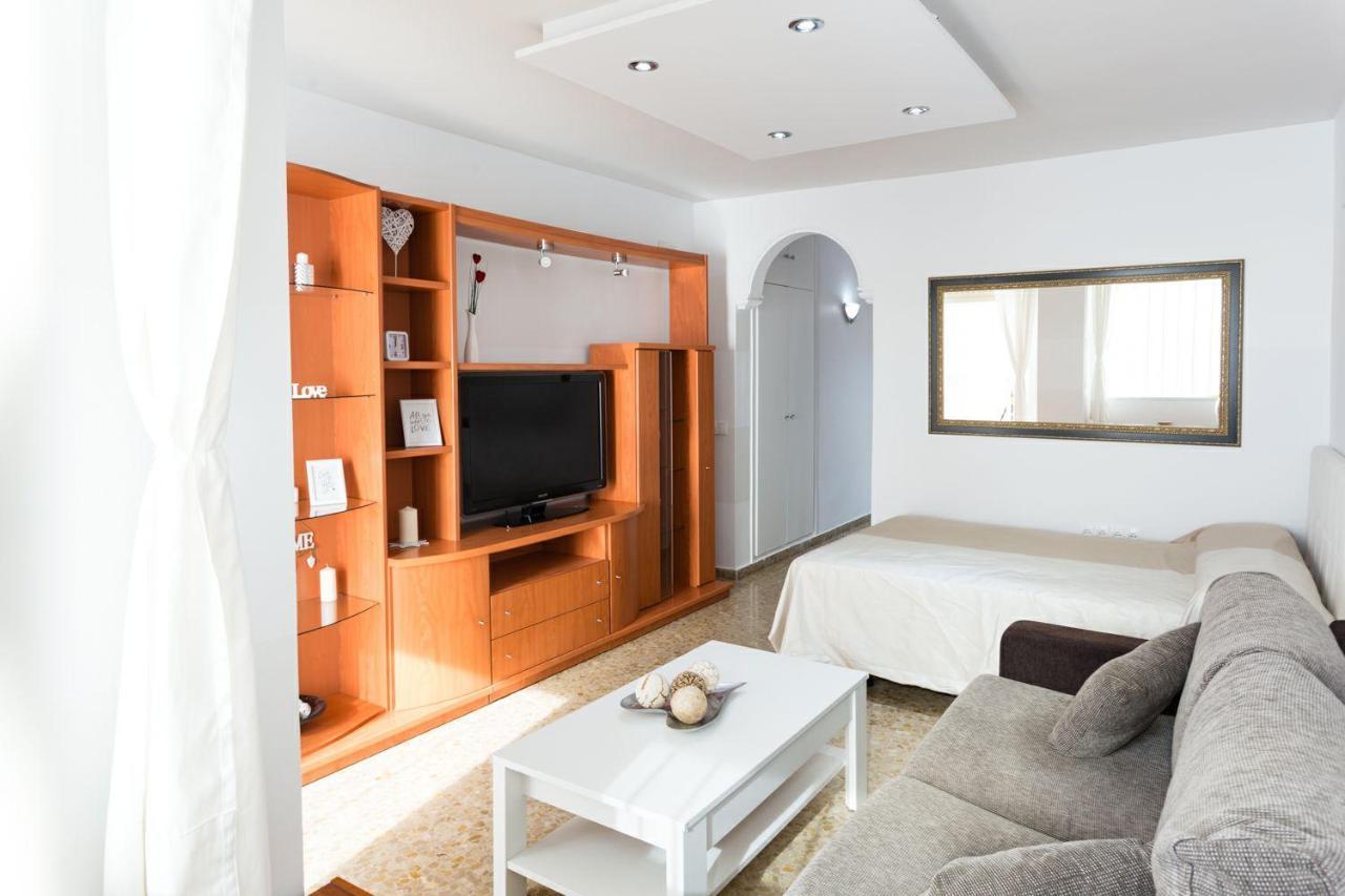 Love Centre Torremolinos Ngoại thất bức ảnh